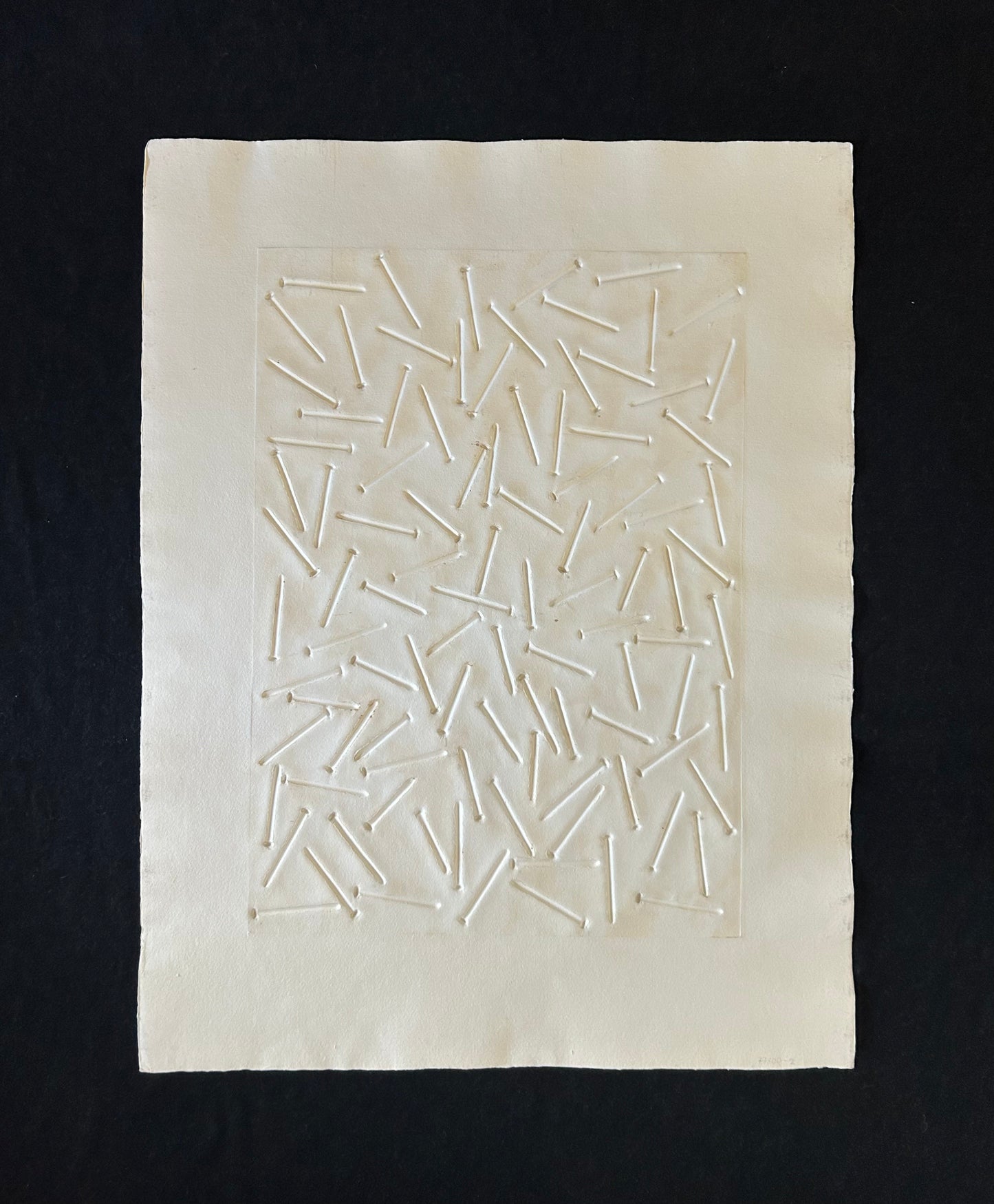 Günther Uecker (1930) - „Ohne Titel“ - Prägedruck und Holzschnitt (signiert, datiert & nummeriert 69/75)