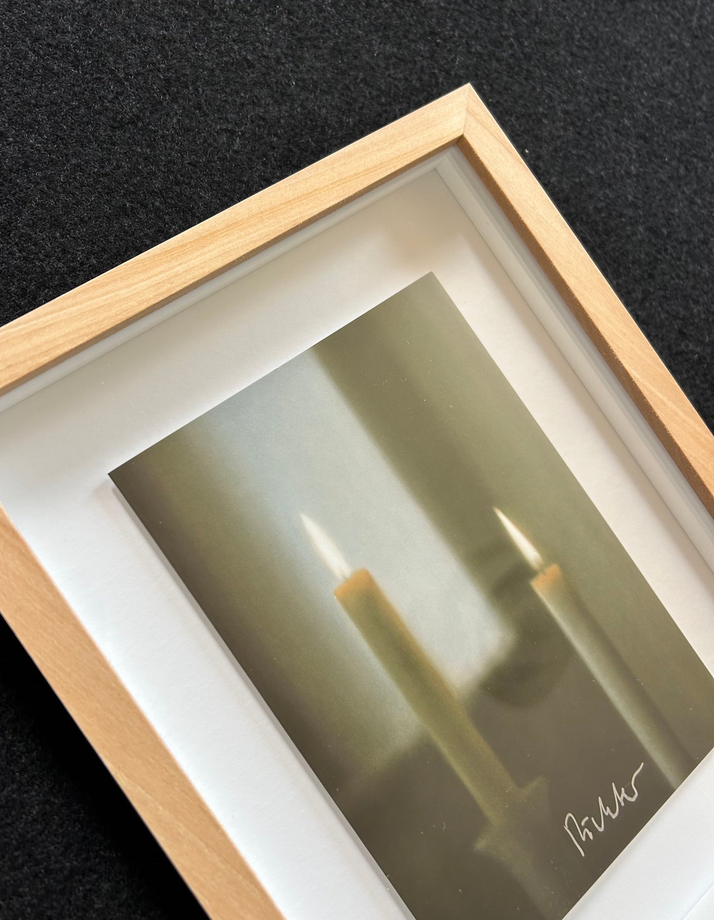 Gerhard Richter (1932) „Zwei Kerzen" - Kunstpostkarte mit Gefälligkeitssignatur