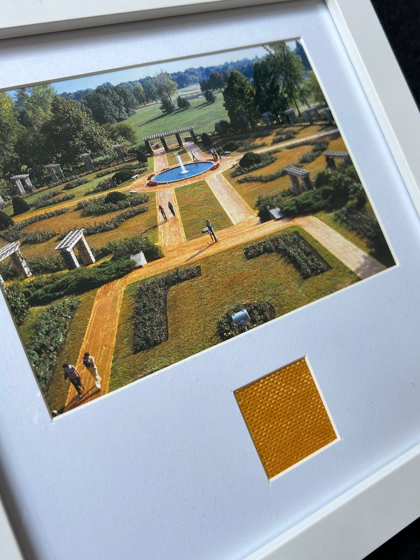 Christo - „Wrapped Walkways“ Offsetdruck mit Stofffetzen