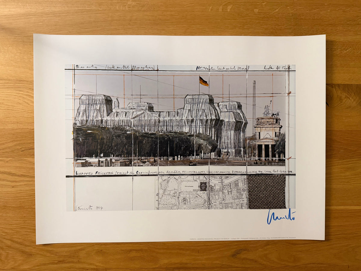 Christo (1935-2020) - „Wrapped Reichstag, Project for Berlin" - Collage mit Silberfolie (handsigniert)