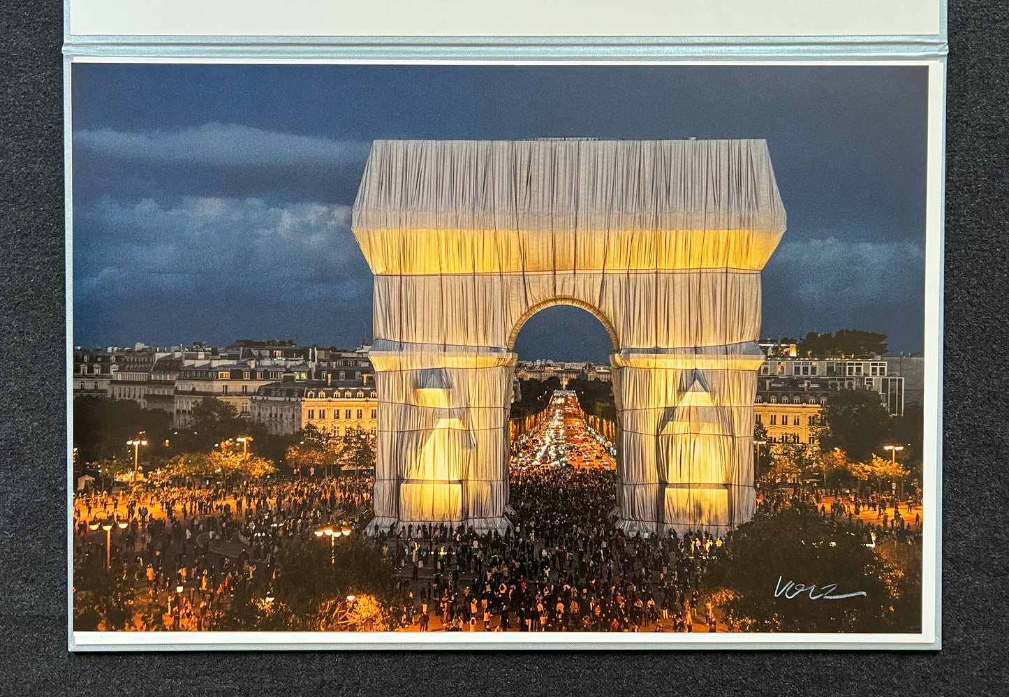 Christo „L‘Arc de Triomphe, by Night“ - signiert & nummeriert