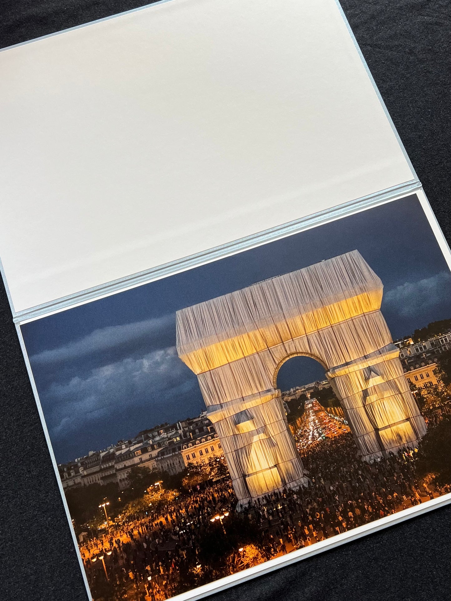 Christo „L‘Arc de Triomphe, by Night“ - signiert & nummeriert