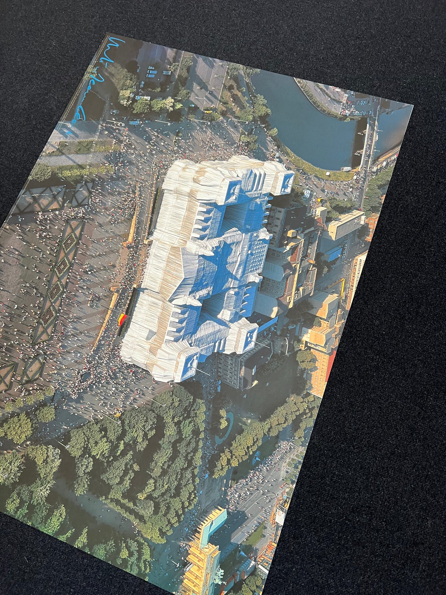 Christo (1935-2020) - „Wrapped Reichstag, Project for Berlin" - Farboffset (signiert)