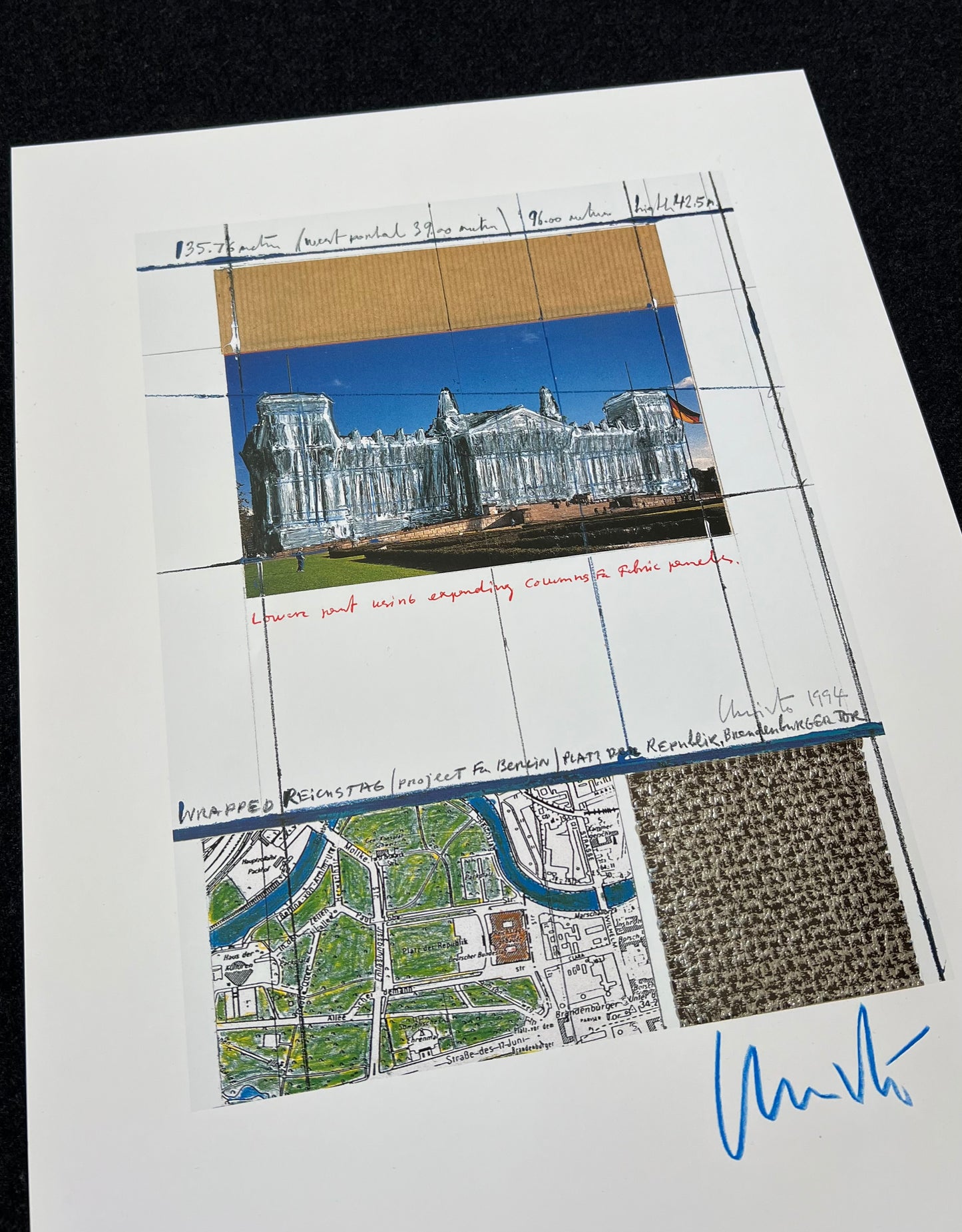 Christo (1935-2020) - „Wrapped Reichstag, Project for Berlin" - Collage mit Silberfolie (signiert)