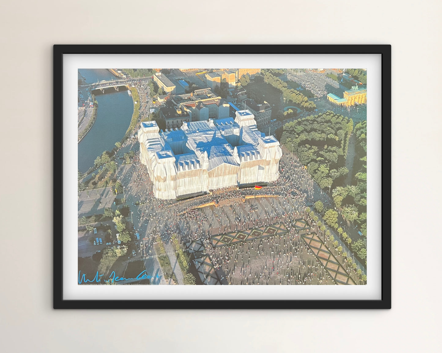 Christo (1935-2020) - „Wrapped Reichstag, Project for Berlin" - Farboffset (signiert)