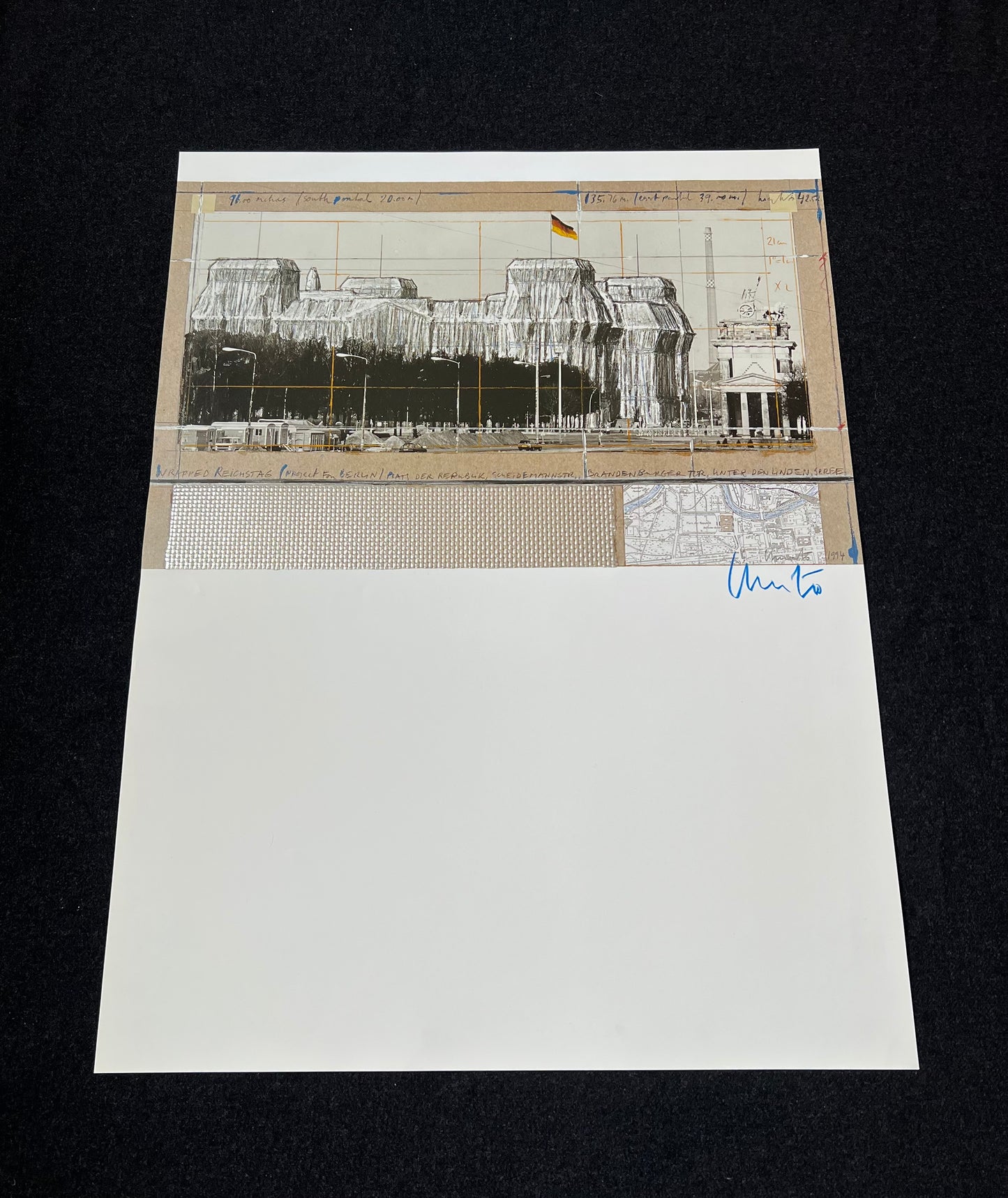 Christo (1935-2020) - „Wrapped Reichstag, Project for Berlin" - Collage mit Silberfolie (signiert)