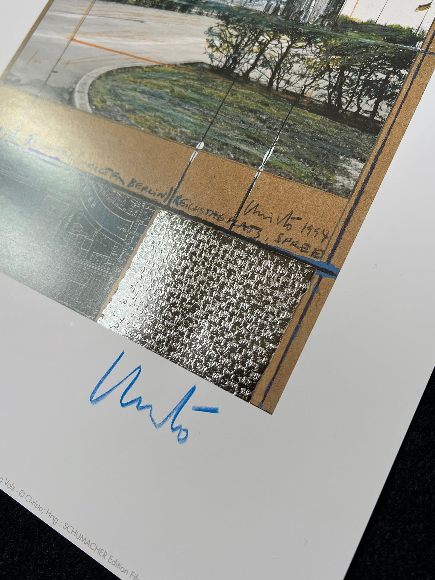 Christo (1935-2020) - „Wrapped Reichstag, Project for Berlin" - Collage mit Silberfolie (signiert)