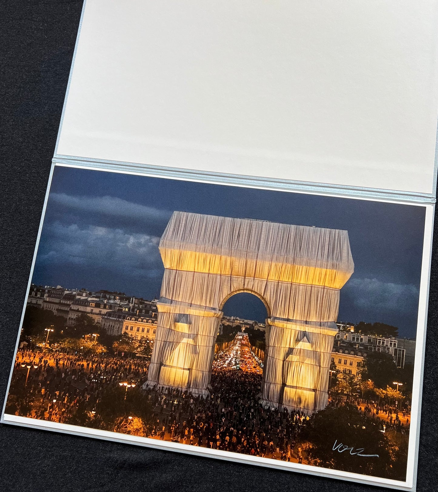 Christo „L‘Arc de Triomphe, by Night“ - signiert & nummeriert