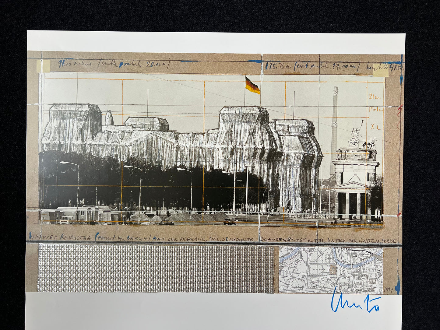 Christo (1935-2020) - „Wrapped Reichstag, Project for Berlin" - Collage mit Silberfolie (signiert)
