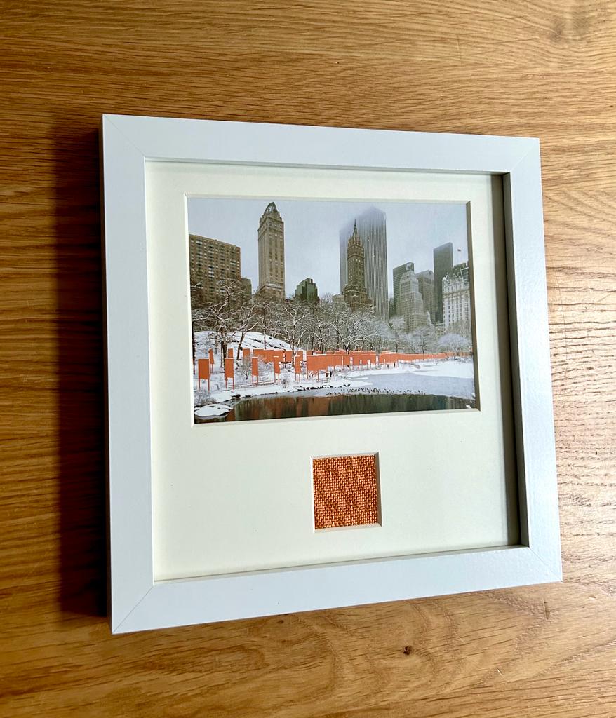 Christo - „The Gates“ Offsetdruck mit Stofffetzen